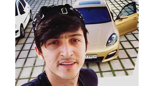 سنگ تمام 2 زن برای سردار آزمون ! / علت دلخوری مادرش ! + عکس