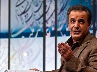 فیلم/ ولنتاین امسال: وقتی عشقت فراموشت کرده اما تو هنوز عاشقشی/ شعر شهریار با دکلمه دکتر کاکاوند غوغا میکنه! 