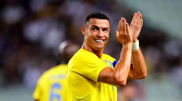 رسمی: رونالدو با النصر تمدید کرد