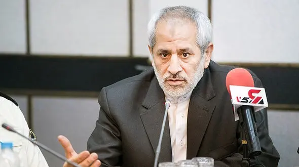 فرشته تنگستانی کیست؟ 