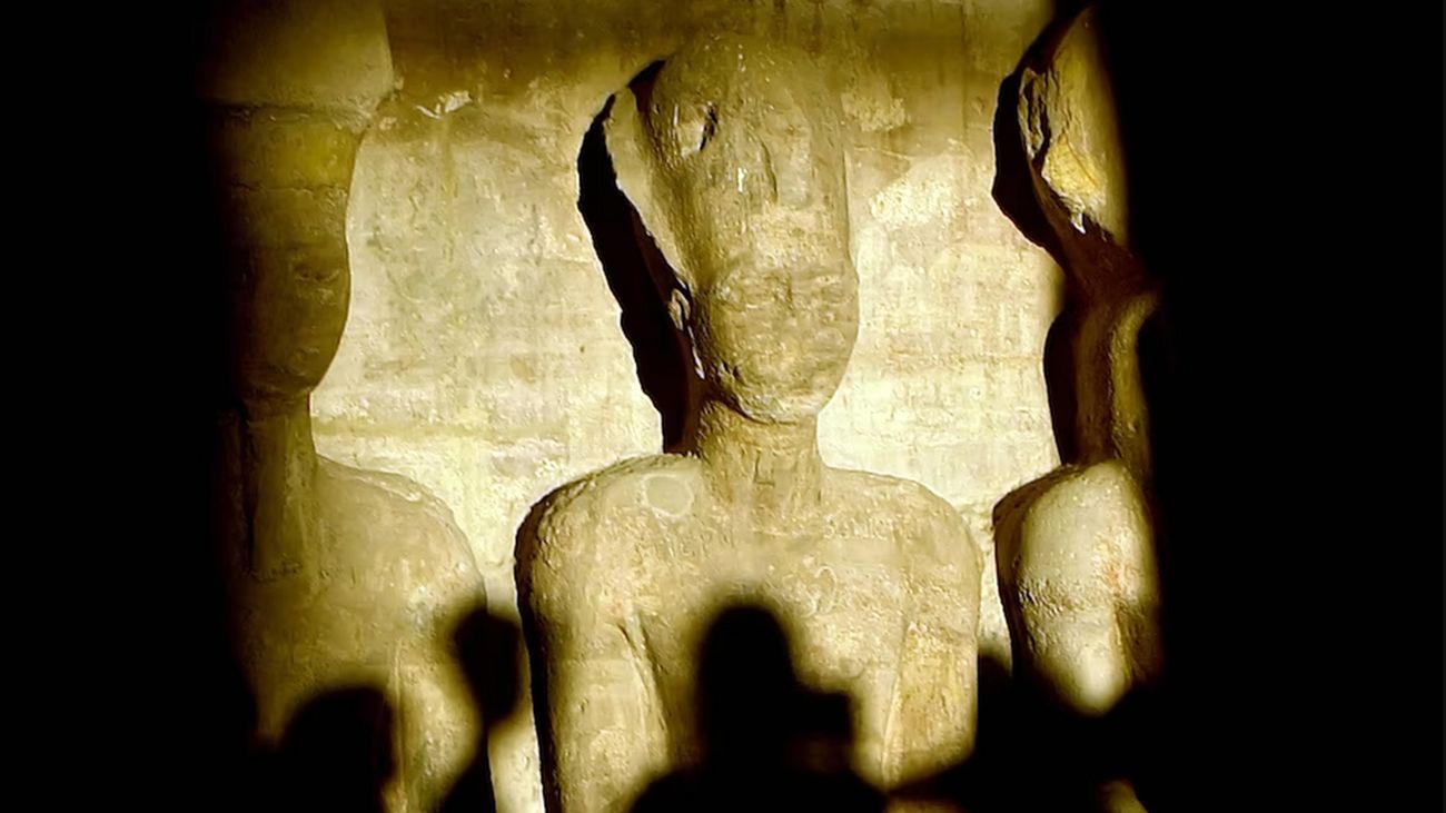 چگونه مجسمه ۱۰ تنی فرعون را میدزدید؟ / 3 سارق مصری این کار را امتحان کردند !
