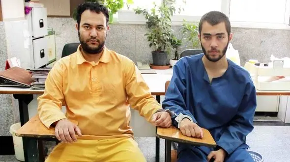 این 2 جوان را می شناسید؟ / آنها با چاقو تهرانی ها را تسلیم خود می کردند! + عکس