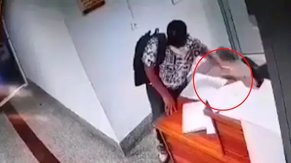 فیلم لحظه سرقت 30 ثانیه ای موبایل در لنگرود