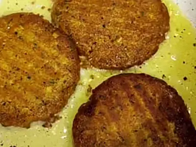 طرز تهیه همبرگر خوشمزه و سالم مخصوص گیاهخوارها / فیلم