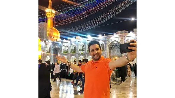 شب پُر از انرژی مثبت خواننده شاد در حرم امام هشتم