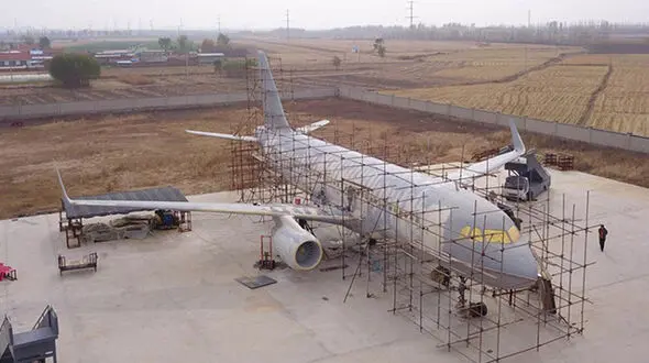 ساخت هواپیمای ایرباس A320 توسط مرد کشاورز در مزرعه اش!+ تصاویر