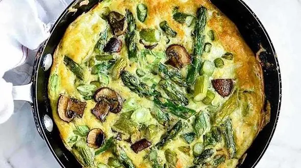 املت قارچ و اسفناج گزینه مناسب برای صبحانه + فیلم