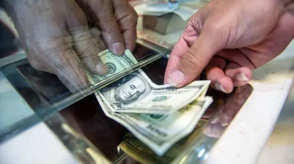 صرافی‌ها در نبود اینترنت تعطیل شده‌اند/ افزایش رکود در بازار صرافان/ احتمال افزایش جعل اسناد با گزارش‌های تلفنی/ بانک مرکزی لاین ویژه ایجاد کند