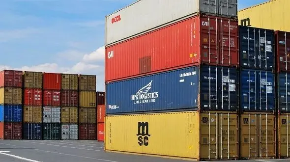 دپوی ۷۰۰ هزار تن روغن در گمرک در شرایط کمبود در بازار 