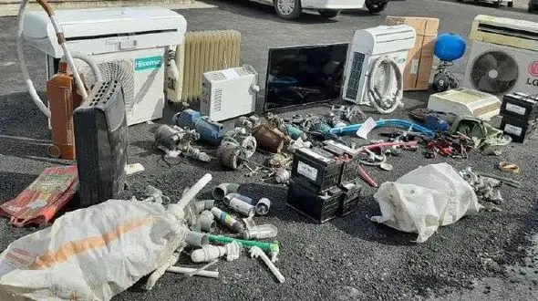 سارق حرفه ای قبل از خروج از بندرانزلی در تعقیب و گریز پلیسی دستگیر شد + عکس