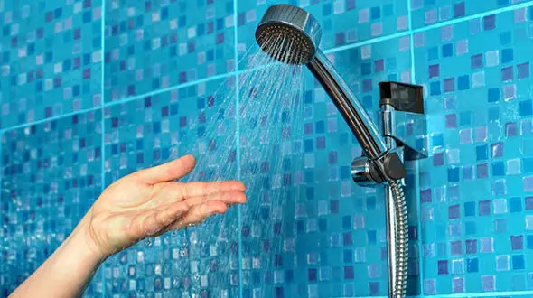 کثیف ترین و بدبوترین بازیگران زن و مرد را بشناسید ! / آنها حمام نمی روند ! + اسامی و عکس ها