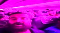 فیلم / آواز احساسی  مهدی دارابی! /  مسافرا تو هواپیما استرس دارن خواننده زیر بارونا گمم خوند تا حواسا پرت شه !