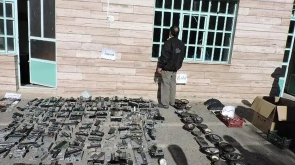 دستگیری دزد 20 فقره ای خودروها در ازنا 