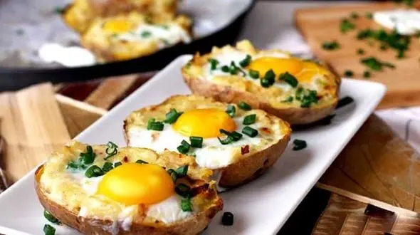 طرز تهیه سیب زمینی شکم پر با پنیر رنده شده/غذای مخصوص گیاهخواران