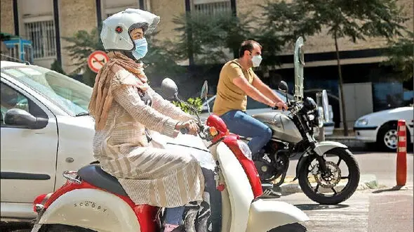 صدور گواهینامه موتورسیکلت برای زنان بدون خلأ قانونی