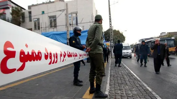 تیراندازی مرگبار پلیس به مرد شیشه‌ای پس از آتش زدن خانه در فردیس / متهم با چاقو به ماموران حمله کرد