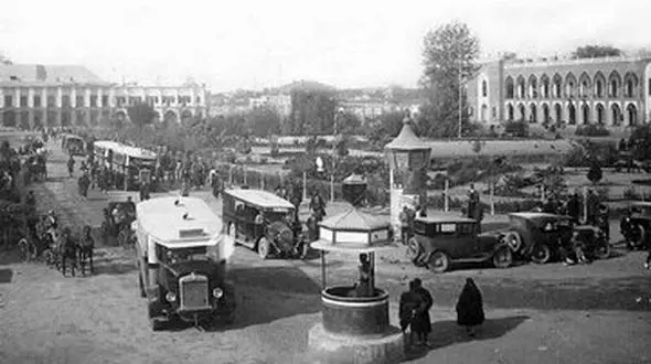  تصویری نایاب از میدان توپخانه در زمان قاجار / ندیده اید!