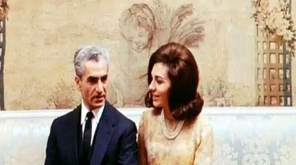 سفر به ایام قدیم سال 1342؛ اعطای دکتری افتخاری به فرح دیبا توسط محمدرضا پهلوی