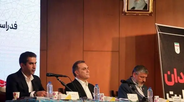 رای‌گیری ابداعی در مجمع فدراسیون فوتبال/ دعوا، اعتراض و جنگ برای حفظ جایگاه +عکس و فیلم