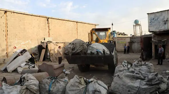 جمع‌آوری بیش از ۴ تن پسماند غیرمجاز از خلازیر جنوبی