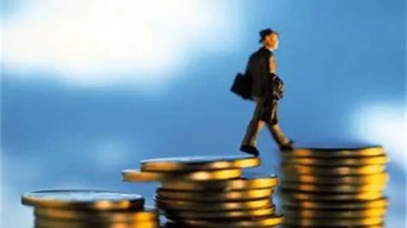 حبس ۱۲۰ هزار میلیارد در غیرمجازها/‌ تعیین‌تکلیف بانک‌های نظامی