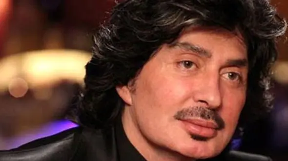 شهرام صولتی در 68 سالگی عین 30 ساله ها ! / عمل های زیبایی آقای خواننده جواب داد ! + عکس