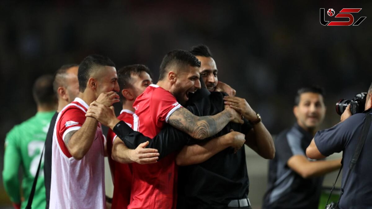 بازیکنان پرسپولیس پشت هاشمیان در آمدند!