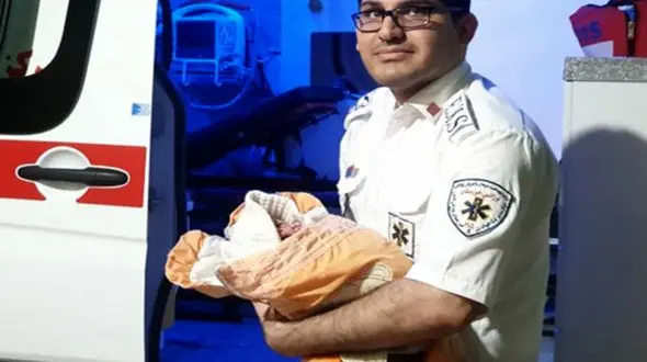 رکورد عجیب از زایمان زن خوزستانی در آمبولانس 