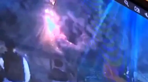 فیلم / روشن کردن آتش کوچک نوجوان، پارک ملی گناباد را به آتش کشید / فقط صفر تا صدش را ببینید ..