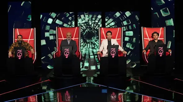 اجرای پرقدرت آهنگ شجریان توسط شرکت کننده خوش صدا در برنامه آوای جادویی با حضور محمد اصفهانی+فیلم/ ابر می بارد و من میشوم از یار جدا...