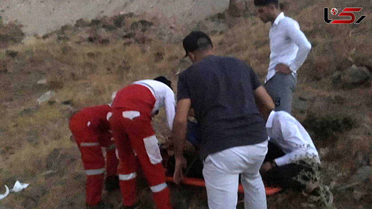 نجات سرنشینان پیکان سقوط کرده به دره ای در قزوین