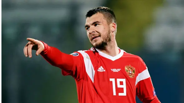 گلایه بازیکن تیم ملی روسیه از شرایط غذایی و اسکان در تهران!