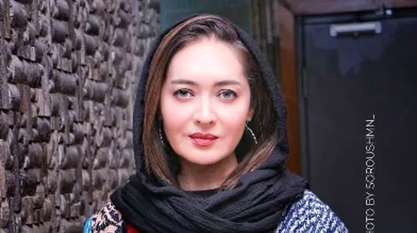 فیلم / نیکی کریمی : توی رستوران غذا میخوردم آقای میز بغلی به زنش گفت میرم سرویس موبایلشم برداشت تا .../ زنه بهش گفت با موبایل میری ... / مرد موبایلش رو ....