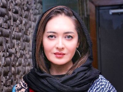 فیلم / نیکی کریمی : توی رستوران غذا میخوردم آقای میز بغلی به زنش گفت میرم سرویس موبایلشم برداشت تا .../ زنه بهش گفت با موبایل میری ... / مرد موبایلش رو ....