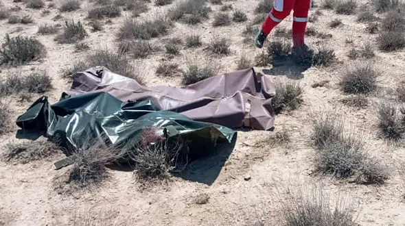 عکس جنازه های خلبان و کمک خلبان در محل سقوط هواپیمای بجنورد