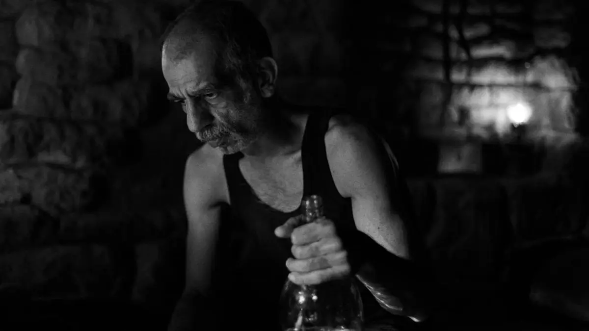 اولین نمایش «مرد خاموش» در ایران/ تیزر رونمایی شد/ اکران از هفته اول دی