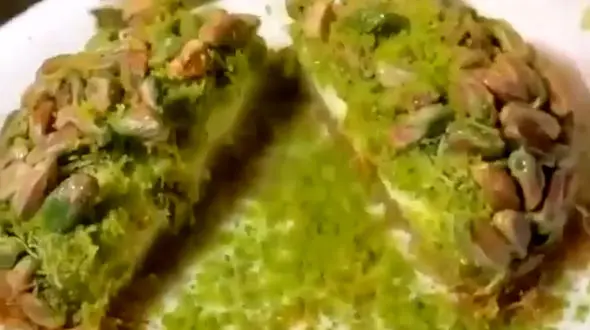 باقلوای پسته ای خورده اید؟ + فیلم