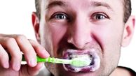 دلیل بوی دهان با وجود مسواک زدن چیست؟