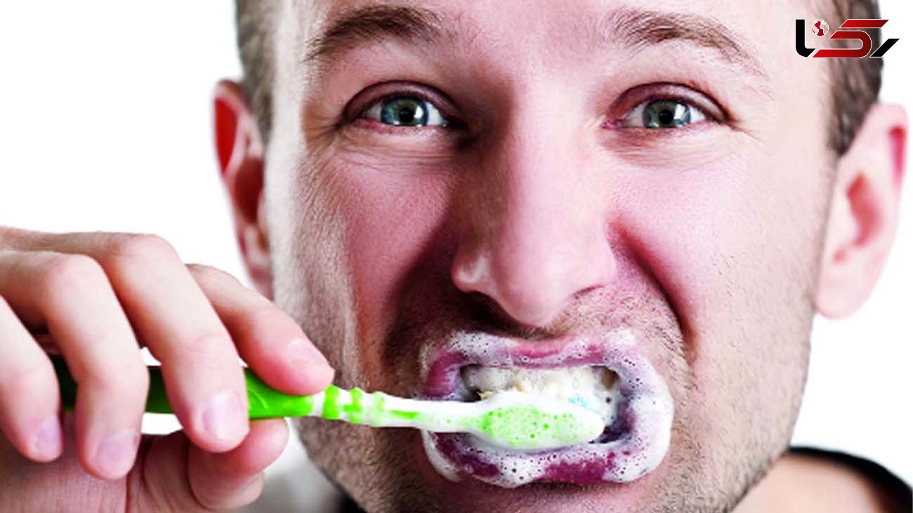 دلیل بوی دهان با وجود مسواک زدن چیست؟