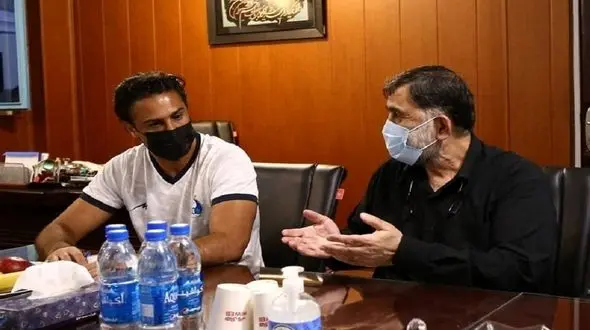 فرهاد با مدیری غیر از آجورلو کار نمی‌کند/ کام استقلال تلخ می‌شود؟