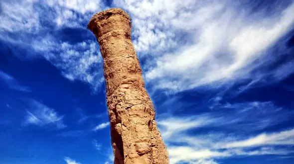 کلوت بنزیرو جاذبه‌ ای شگفت‌انگیز در دل کویر + فیلم