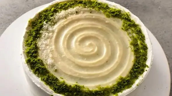 کیک اسفناج بهترین عصرانه پاییزی + فیلم