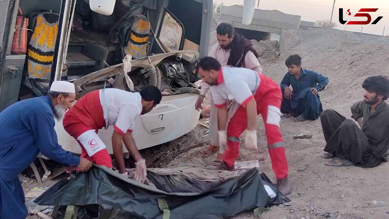 واژگونی اتوبوس در محور ریگان - ایرانشهر 28 فوتی و مصدوم برجا گذاشت