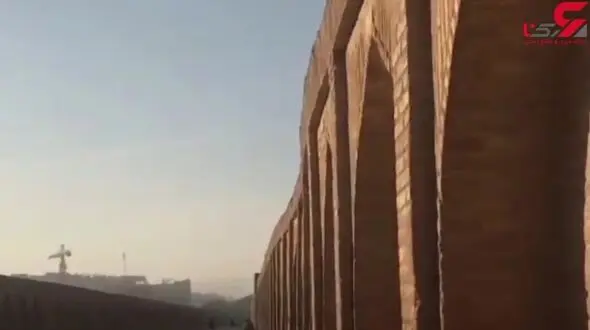 سی‌وسه پل در آستانه ویرانی/ علت نشست این پل جهانی + فیلم تلخ