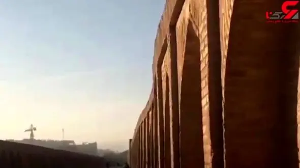 سی‌وسه پل در آستانه ویرانی/ علت نشست این پل جهانی + فیلم تلخ
