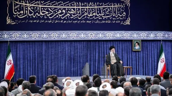 حادثه انفجار بندر شهید رجایی حقیقتاً حادثه‌ی تلخی بود / هیچ منفعتی برای امت اسلامی بالاتر از اتحاد نیست/ حج تنها فریضه‌ با شکل، ظاهر و ترکیب صد در صد سیاسی است