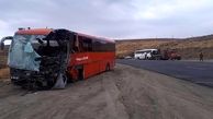 حادثه ای تلخ در سمنان / تصادف خونبار تریلی و اتوبوس با 24 مصدوم