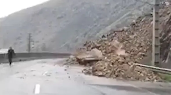 ریزش کوه خونین در شمیرانات تهران + فیلم