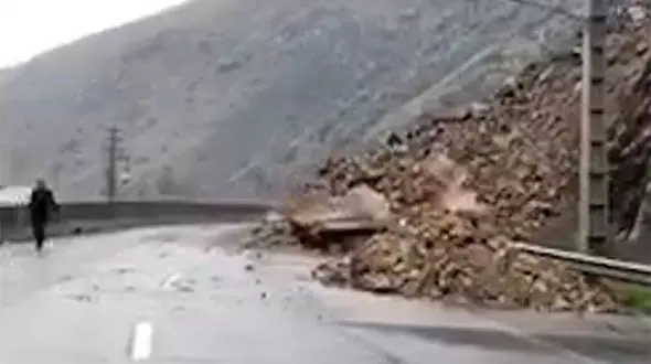 ریزش کوه خونین در شمیرانات تهران + فیلم