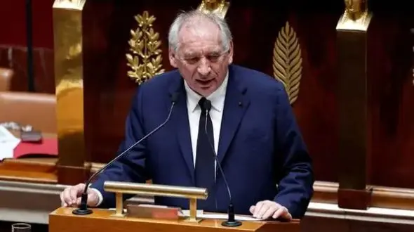 دولت فرانسه سقوط کرد